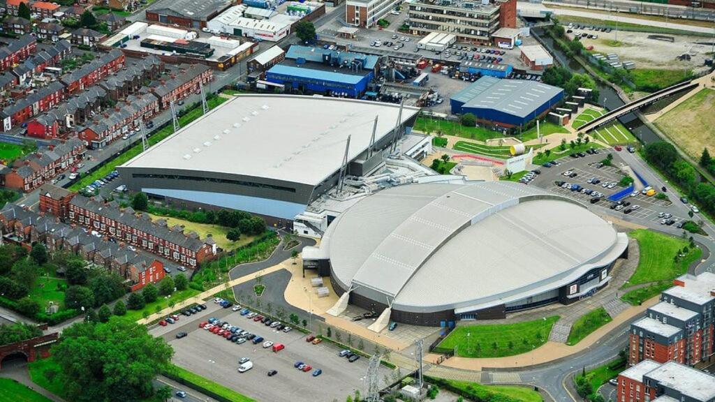 Royal Rooms At Coop Live Etihad, Sports City Manchester Exterior photo